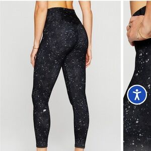 Fabletics Black Patterned Leggings in a XL